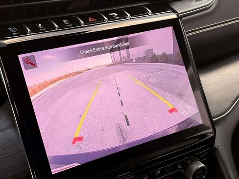 Used 2022 Jeep Grand Cherokee Overland image 25