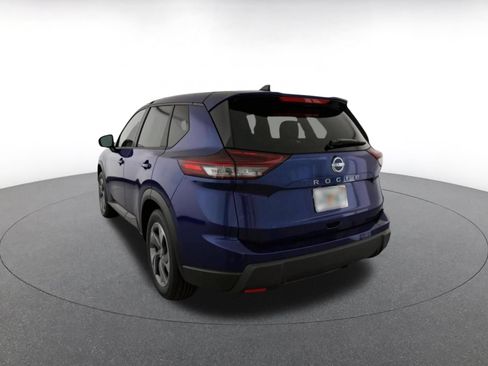 Used 2025 Nissan Rogue SV FWD image 7