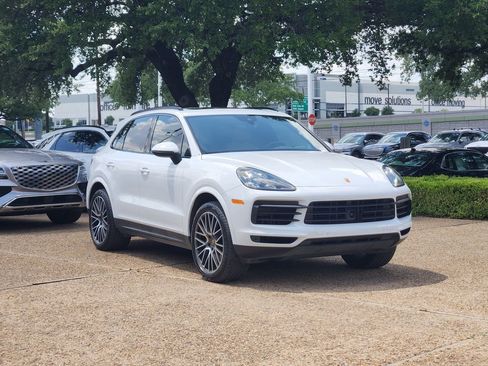 Used 2020 Porsche Cayenne AWD/4WD image 3