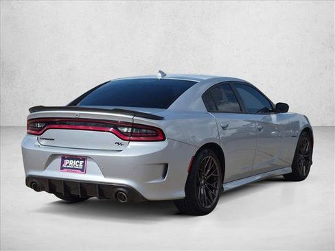 Used 2020 Dodge Charger R/T w/ Blacktop Package RWD image 5
