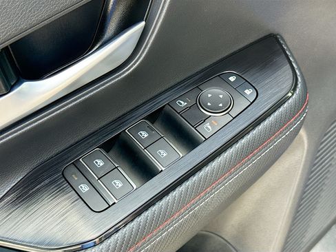 Certified 2025 Nissan Kicks SR w/ SR Premium Package AWD/4WD image 8
