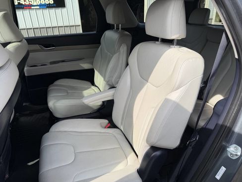 Used 2020 Hyundai Palisade SEL w/ Premium Package image 14
