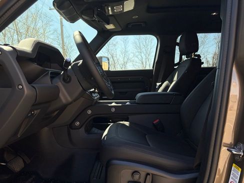 New 2026 Land Rover Defender 110 X-Dynamic SE AWD/4WD image 11