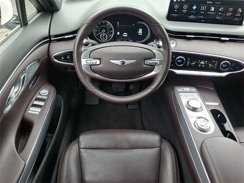 Used 2023 Genesis GV70 2.5T w/ Advanced Package AWD/4WD image 12