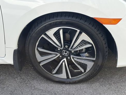 Used 2018 Honda Civic EX-L image 11