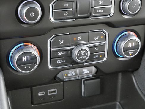 Used 2023 Chevrolet Tahoe LS image 24