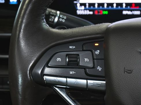 Used 2021 Cadillac Escalade Premium Luxury w/ Driver Assist Tech Package AWD/4WD image 31