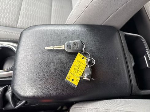 Used 2017 Toyota Tacoma SR5 w/ Tow Package image 24