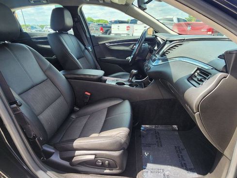 Used 2019 Chevrolet Impala LT FWD image 16
