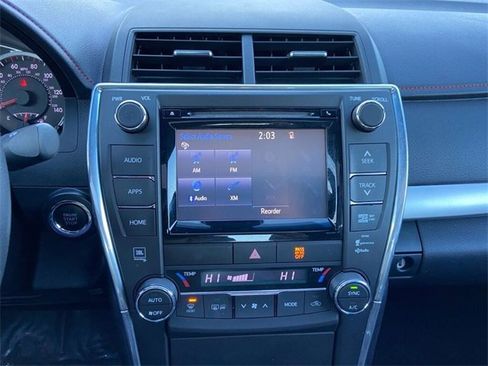 Used 2015 Toyota Camry XSE image 19