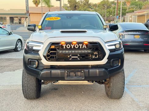 Used 2020 Toyota Tacoma SR image 5