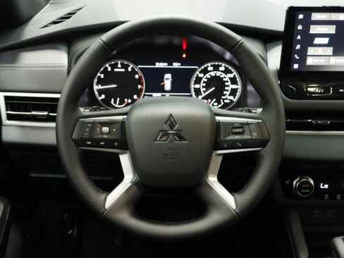 New 2026 Mitsubishi Outlander LE FWD image 21