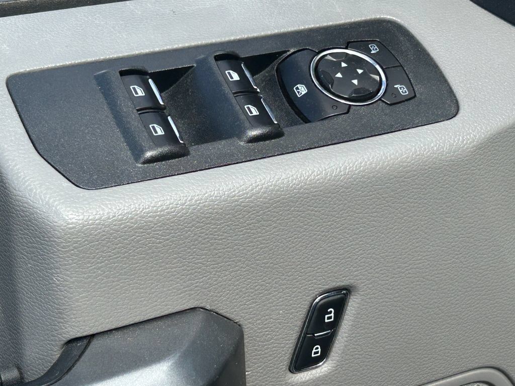 Used 2018 Ford F150 XLT AWD/4WD image 25