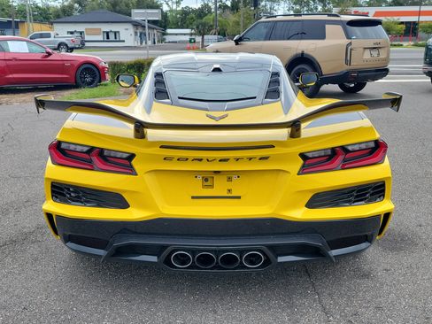 Used 2025 Chevrolet Corvette Z06 w/ Z07 Performance Package RWD image 5