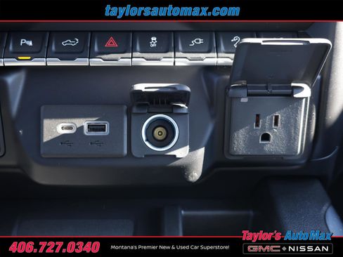 Used 2021 GMC Sierra 3500 Denali w/ Denali Ultimate Package AWD/4WD image 31
