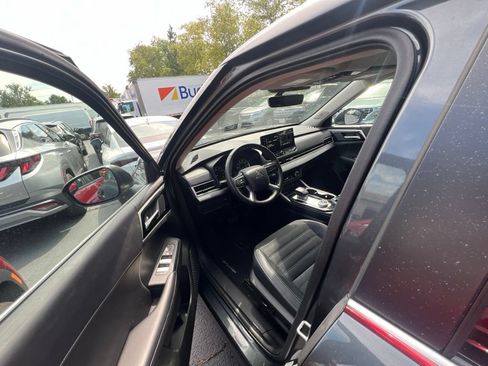 Used 2025 Mitsubishi Outlander SE AWD/4WD image 2