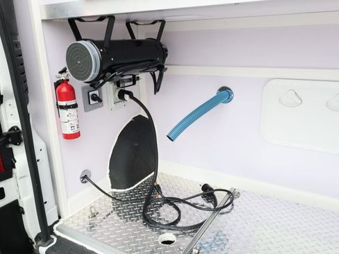 Used 2025 RAM ProMaster 2500 w/ Convenience Group image 20