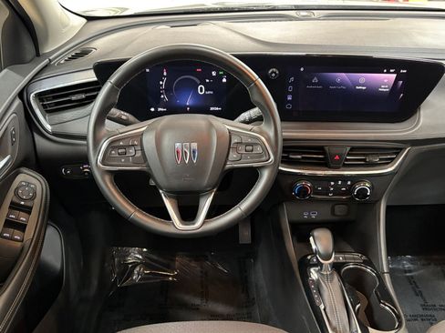 Used 2025 Buick Encore GX Preferred FWD image 33