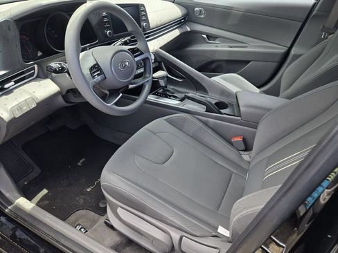 Certified 2023 Hyundai Elantra SEL FWD image 10