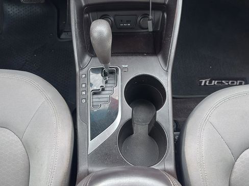Used 2013 Hyundai Tucson GL image 31
