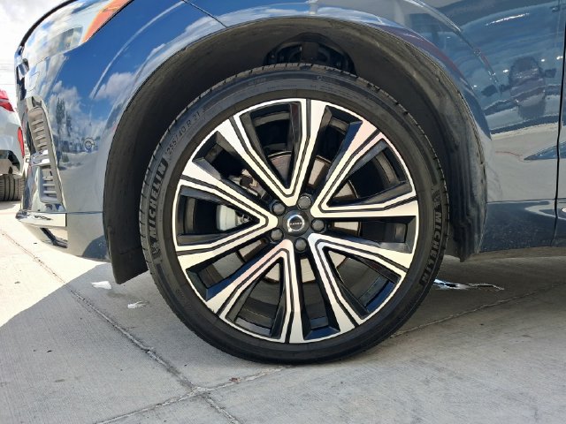 Used 2023 Volvo XC60 B5 Ultimate w/ Climate Package AWD/4WD image 28