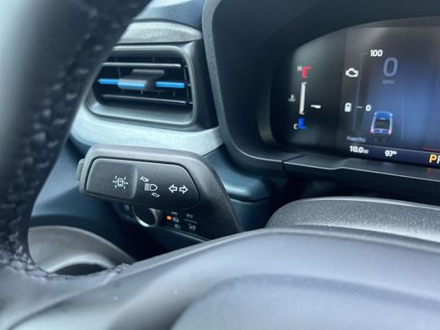 New 2026 Ford Maverick XLT w/ XLT Luxury Package FWD image 9