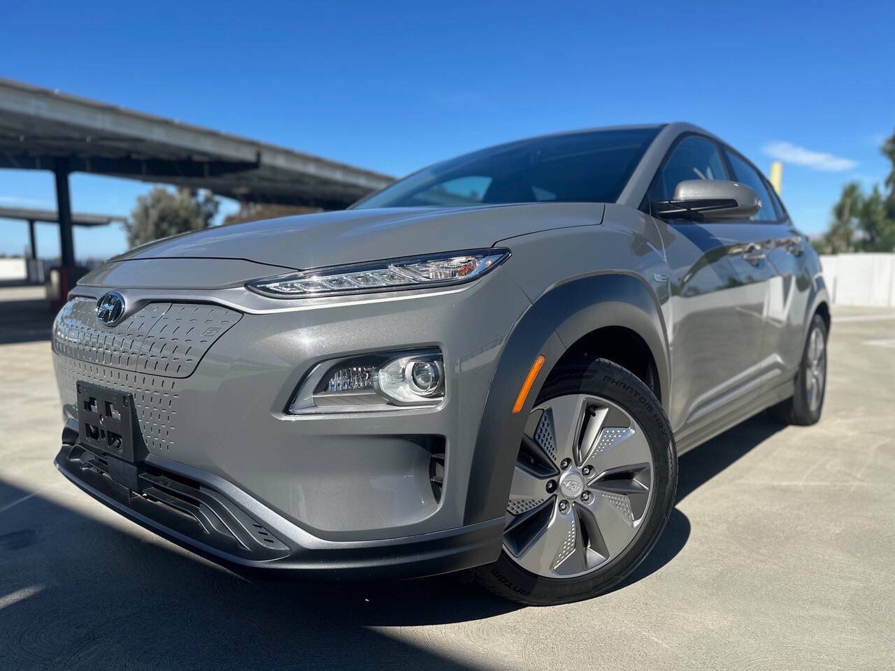 Used 2020 Hyundai Kona Ultimate w/ Cargo Package FWD image 1
