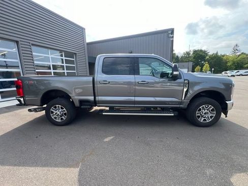 Used 2024 Ford F250 Lariat AWD/4WD image 4