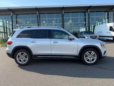 Used 2023 Mercedes-Benz GLB 250 4MATIC image 8