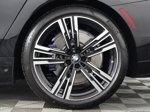 Certified 2024 BMW i7 xDrive60 w/ Executive Package AWD/4WD image 16