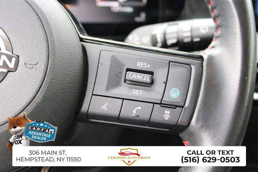 Used 2025 Nissan Kicks SR w/ Illumination Package FWD image 14