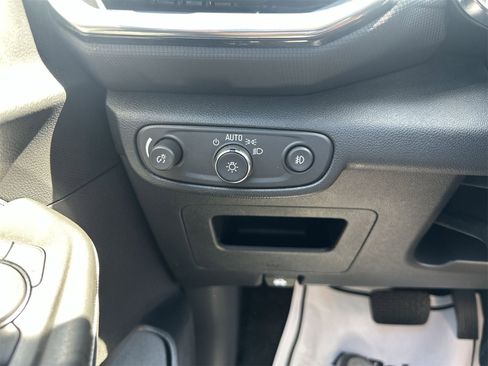 Used 2023 Chevrolet TrailBlazer LT w/ Convenience Package image 17