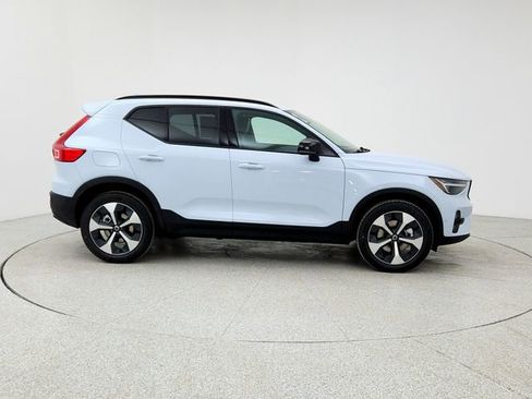 New 2026 Volvo XC40 B5 Plus w/ Protection Package Premier image 4