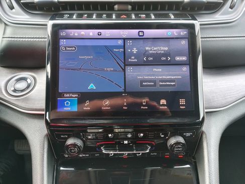 Used 2023 Jeep Grand Cherokee L Limited w/ Luxury Tech Group II AWD/4WD image 29