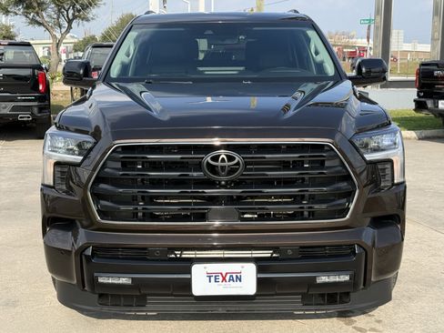 Used 2024 Toyota Sequoia Limited image 10