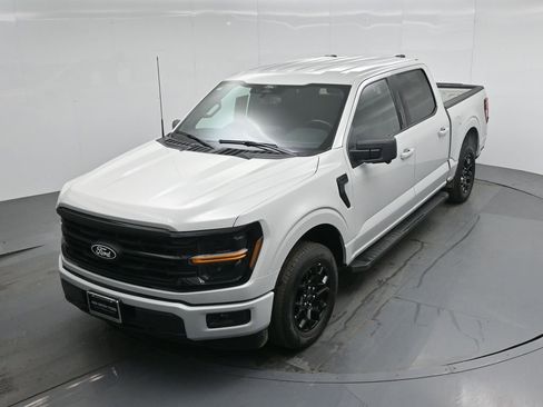 Used 2024 Ford F150 XLT w/ XLT Black Appearance Package image 37