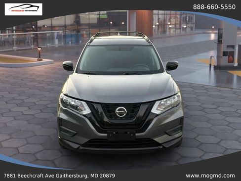 Used 2018 Nissan Rogue SV AWD/4WD image 8