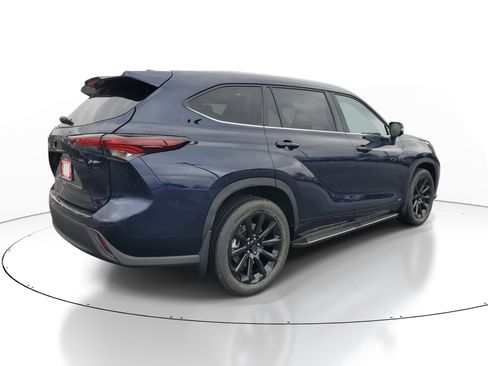 New 2026 Toyota Highlander XLE image 6