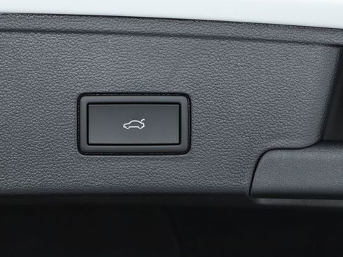 New 2026 Volkswagen Atlas Cross Sport SEL image 69