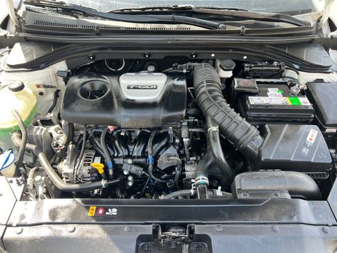 Used 2020 Hyundai Elantra Sport w/ Cargo Package (C1) image 35