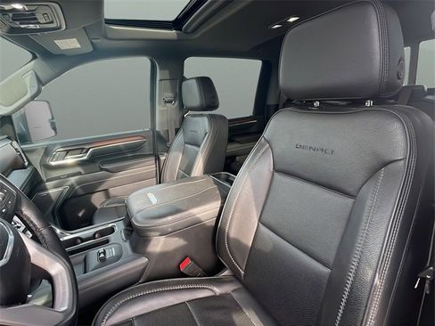 Used 2024 GMC Sierra 3500 Denali w/ Denali Reserve Package image 21