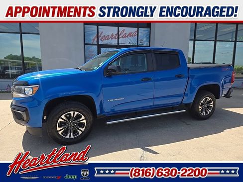 Used 2021 Chevrolet Colorado Z71 AWD/4WD image 4