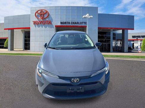 Used 2023 Toyota Corolla LE FWD image 4
