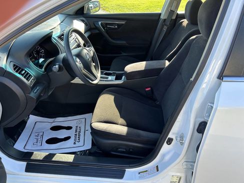 Used 2013 Nissan Altima 2.5 S FWD image 14