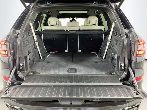 Used 2021 BMW X5 xDrive40i w/ M Sport Package AWD/4WD image 9