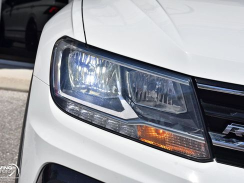 Used 2021 Volkswagen Tiguan SE R-Line image 33