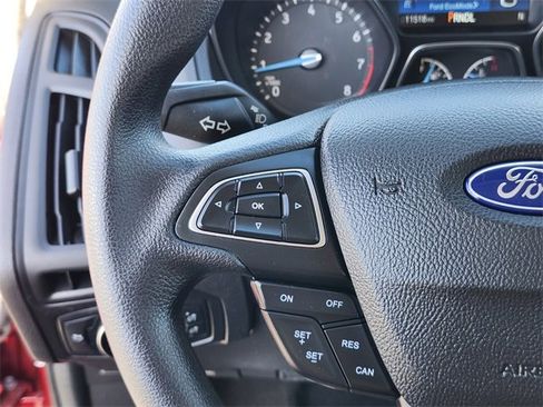 Used 2017 Ford Focus SE image 27