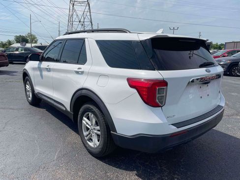 Used 2020 Ford Explorer XLT w/ Comfort Package AWD/4WD image 3