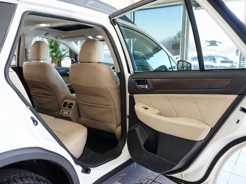 Used 2018 Subaru Outback 2.5i Limited image 48