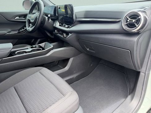 Certified 2026 Chevrolet Equinox LT w/ Safety and Technology Package FWD image 13
